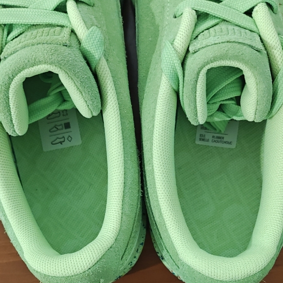 Puma Kids Suede Mono Triplex Neon Lace Up Sneakers Green - Picture 9 of 16